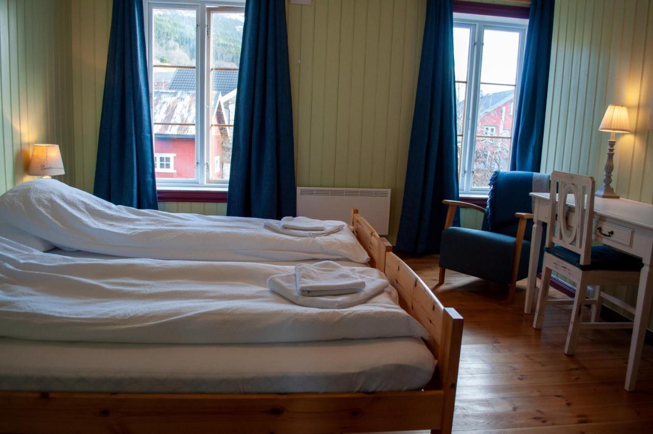 Fyresdal Gjestehus Moland Extérieur photo