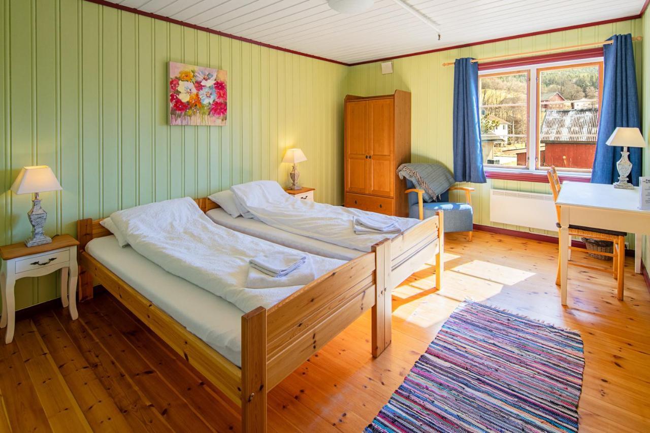 Fyresdal Gjestehus Moland Extérieur photo